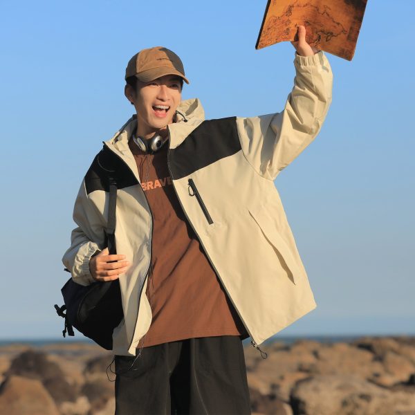 Outdoor Hooded Jacket on Sale - Image 3